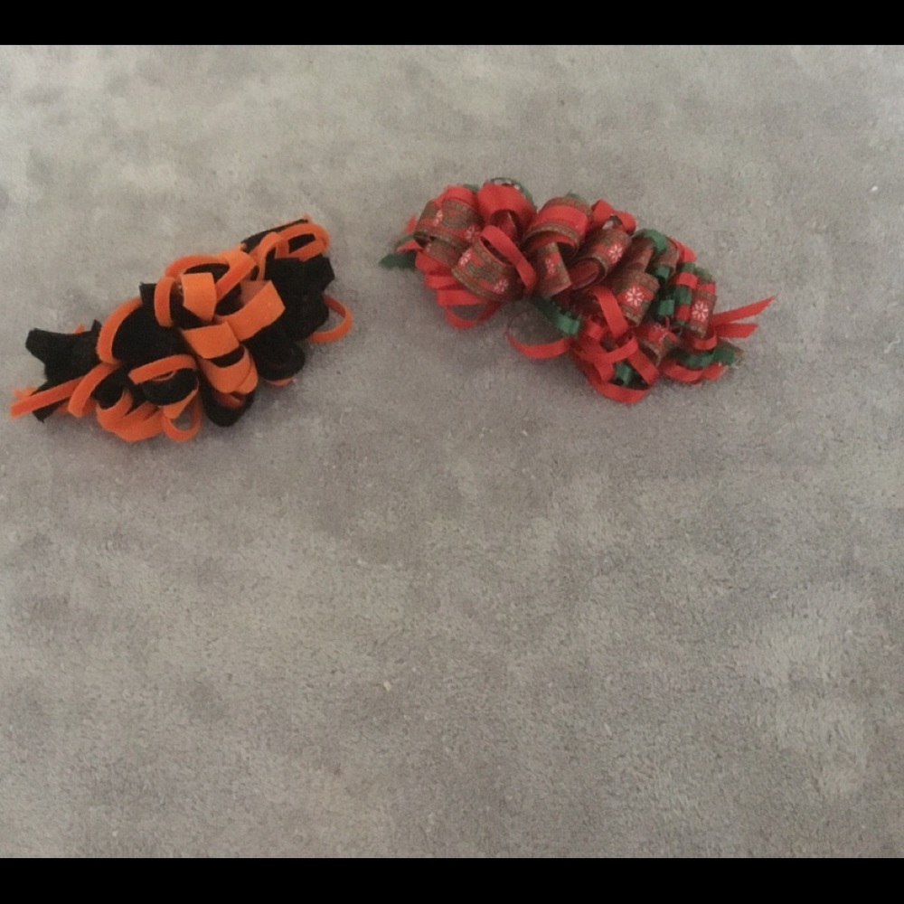 Holiday barrettes